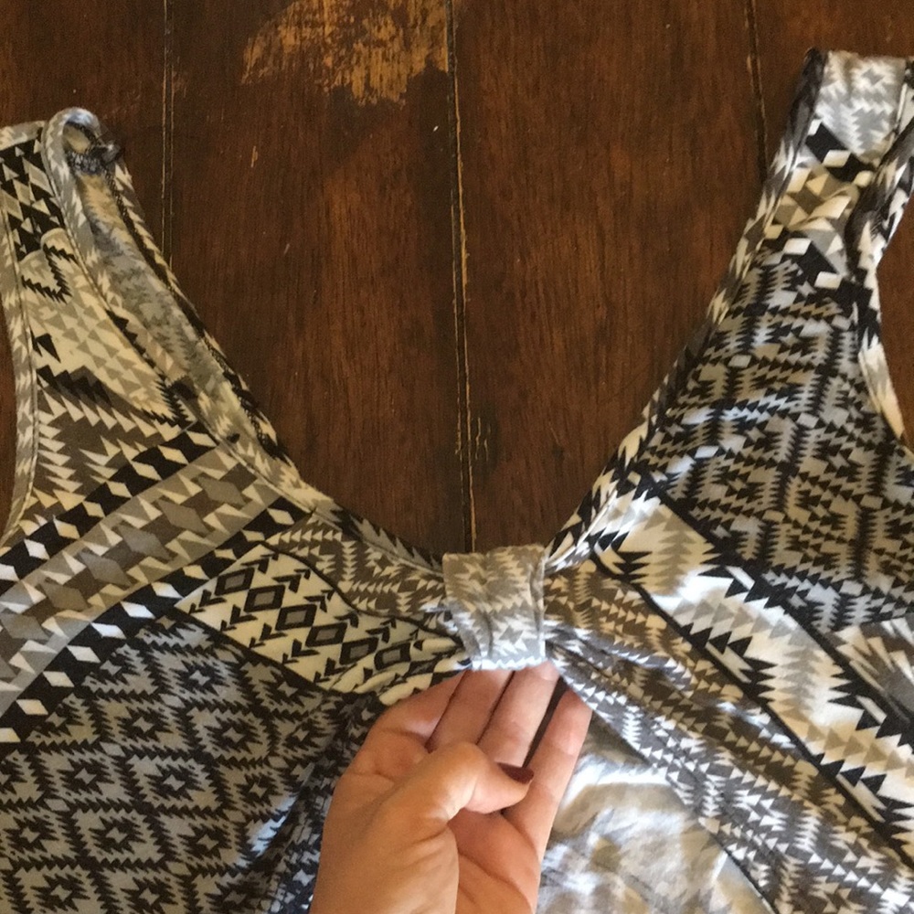 Crop Top/Tank - Picture 3 of 3